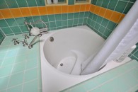 18-Hermosa-Beach-Rental-bathroom-9