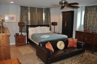23 Master Bedroom Queen Bed (Hermosa Beach 4200 SQ FT 4 Bed Sleeps 16 Vacation Rental)