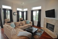 6 Living Room (Hermosa Beach, CA)