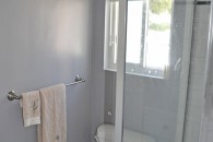 12-Unit-B-Bathroom