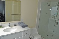 14 Master-Bathroom